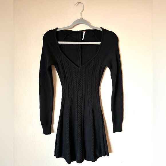 Free People Small World Mini Black Sweater Dress Size XS - Picture 13 of 16